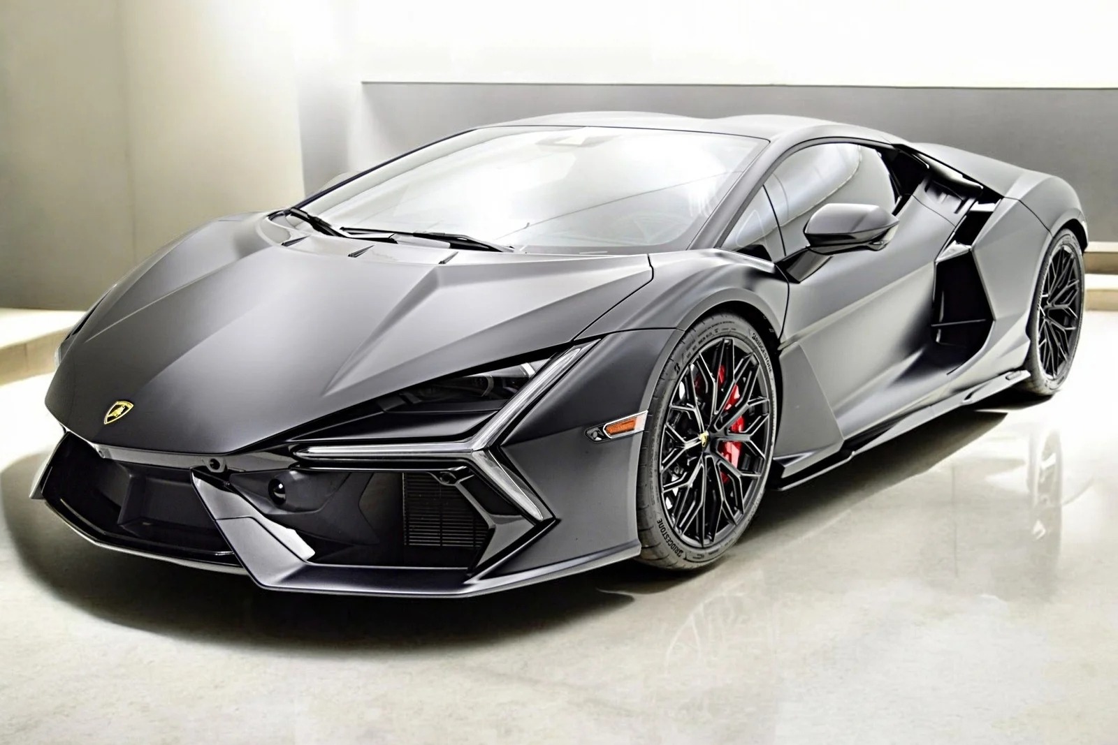 Used 2024 Lamborghini Revuelto/LEASE OPTIONS AVAILABLE for sale $729,000 at F.C. Kerbeck Aston Martin in Palmyra NJ 08065 2