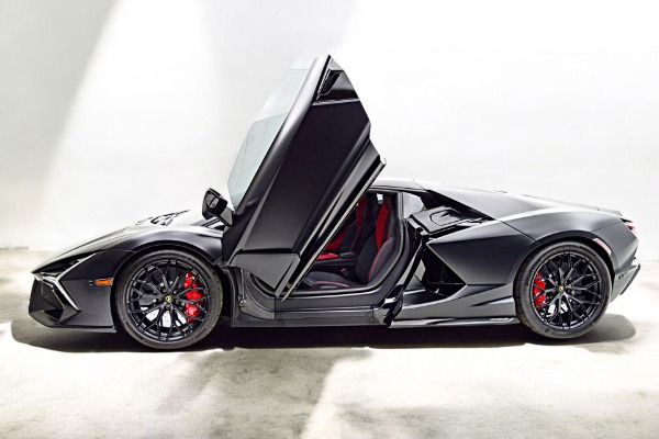 Used 2024 Lamborghini Revuelto/LEASE OPTIONS AVAILABLE for sale $729,000 at F.C. Kerbeck Aston Martin in Palmyra NJ 08065 4
