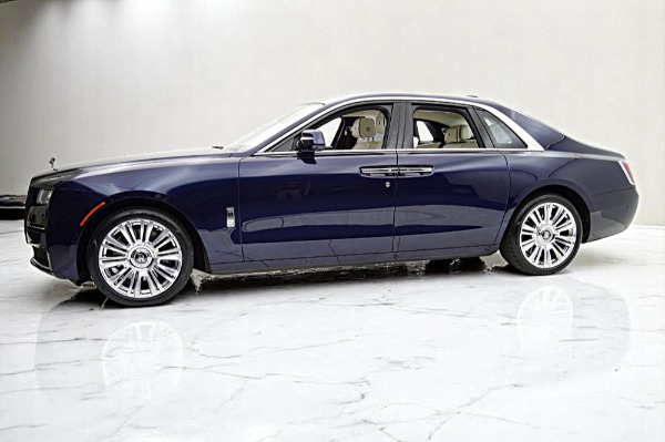 Used 2022 Rolls-Royce Ghost /LEASE OPTIONS AVAILABLE for sale $239,000 at F.C. Kerbeck Aston Martin in Palmyra NJ 08065 3
